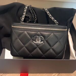 Chanel Women Pre-Loved Bag Very Good Condition